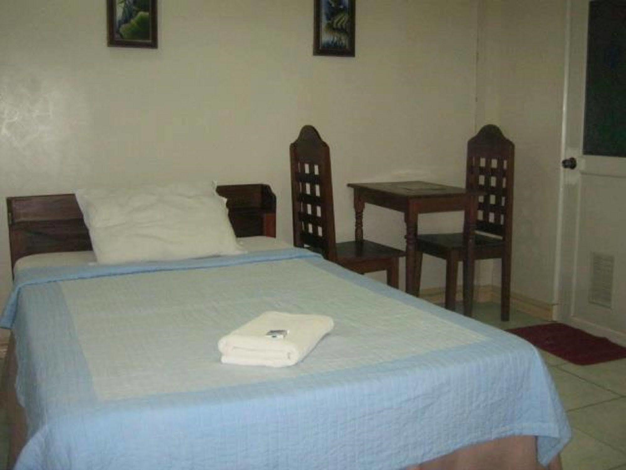 Liberty Park Pension Puerto Princesa Extérieur photo