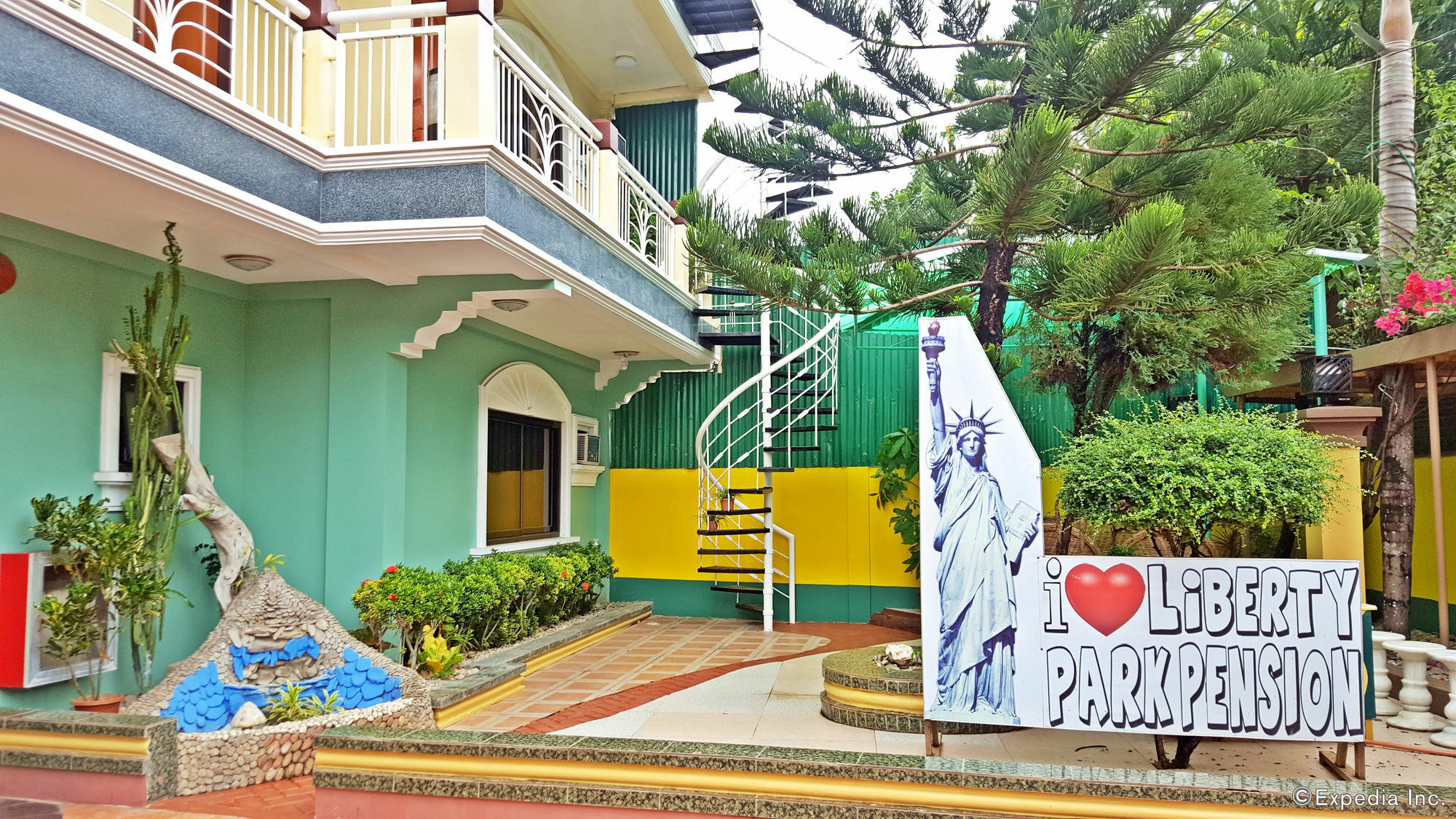 Liberty Park Pension Puerto Princesa Extérieur photo